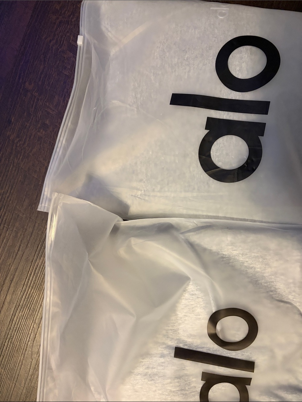 ALO Yoga Accolade Jogger/Hoodie Set  (Packaged)